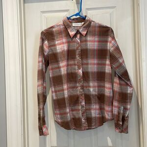 Wrangler pearl snap button down shirt SZ medium